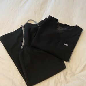 Figs women Xl top L pants